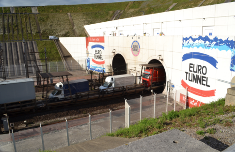 Eurotunnel biztonsági és becsekkolási procedúra